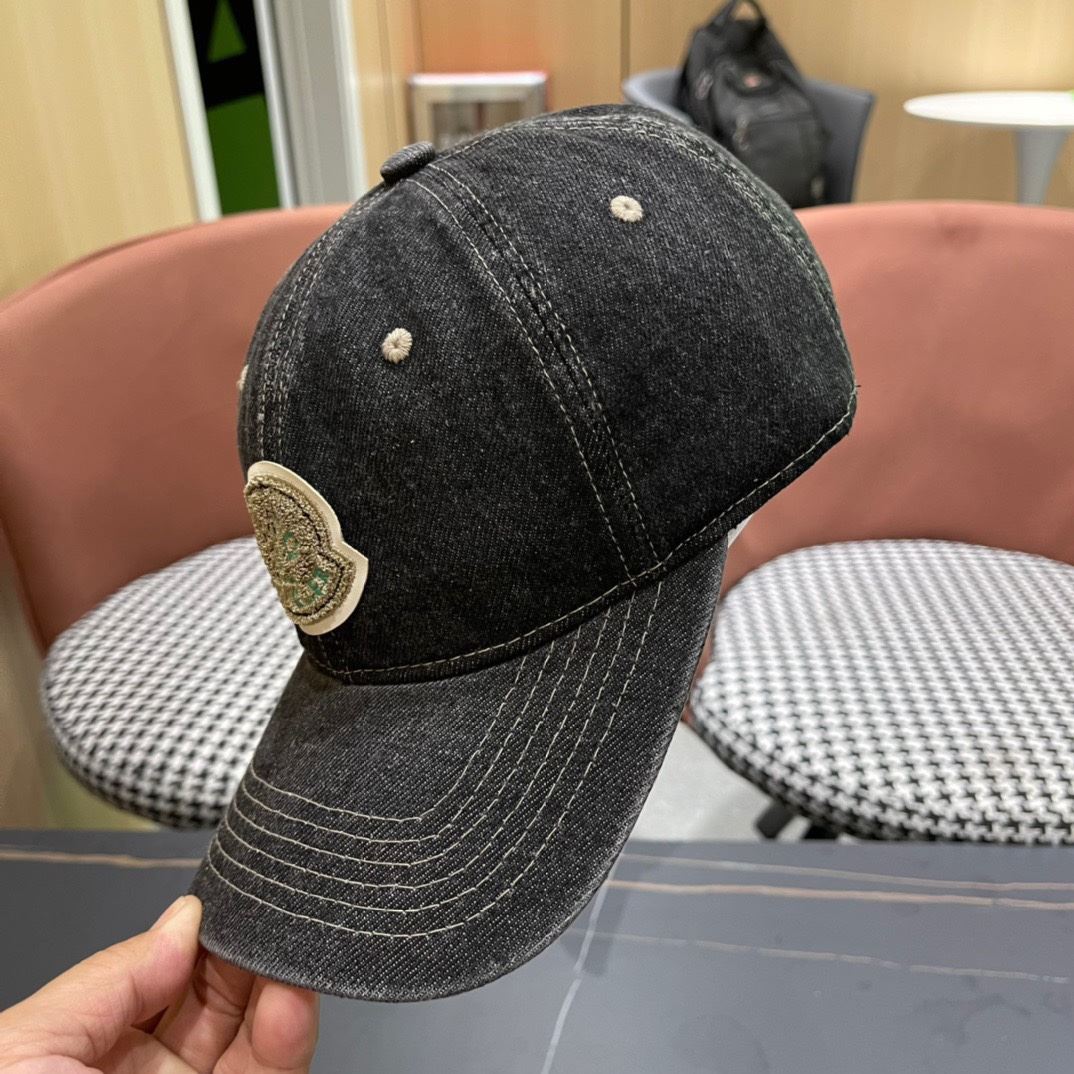 Moncler Caps